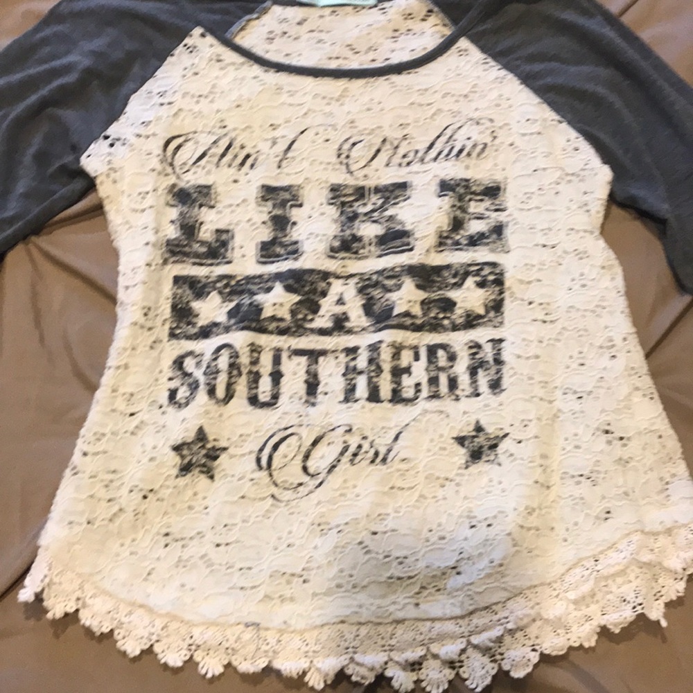 Women’s quarter sleeve top